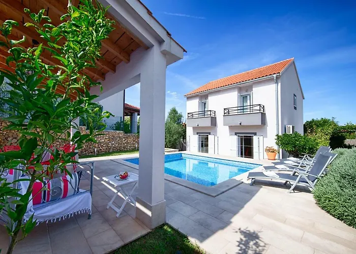 Mediterana Vila *