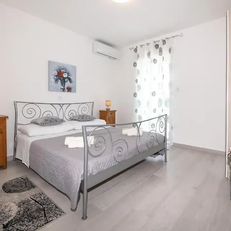 Villa Mediterana