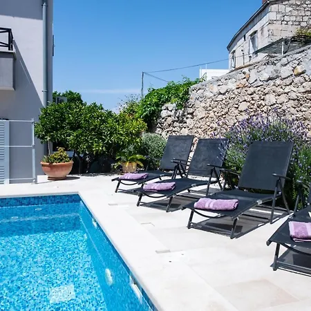 ヴィラ Mediterana *