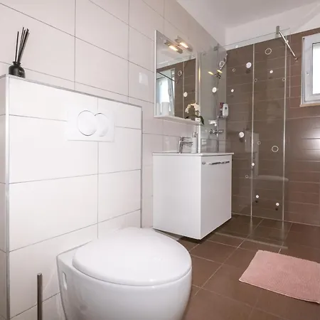 Mediterana ヴィラ *