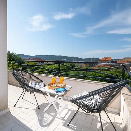 ヴィラ Mediterana