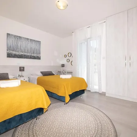 ヴィラ Mediterana