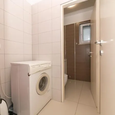 ヴィラ Mediterana